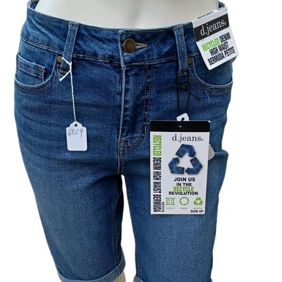 602430.....d.Jeans High Waist Bermuda Shorts Size 6P, W27, 8 1/2"Inseam 9"Rise - Picture 2 of 6